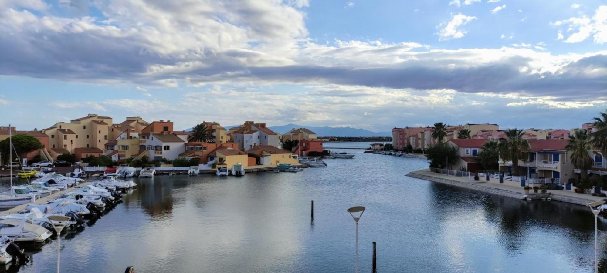 Studio Avec Vue Sublime Sur L'Etang Et Les Montagnes Catalanes Ле Баркарес Экстерьер фото